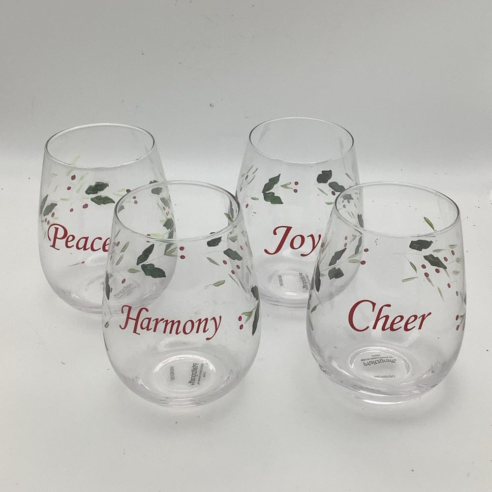 Pfaltzgraff  Winterberry Set of Four Etched Stemless Wine Glasses